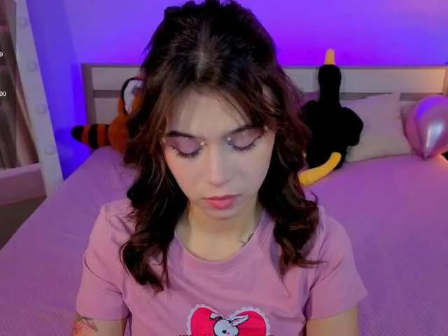 Offline CoralineJones on BongaCams