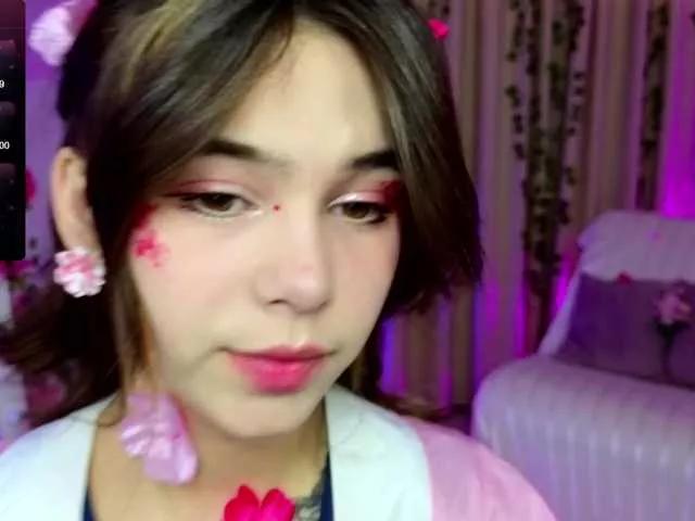 Offline CoralineJones on BongaCams