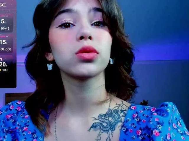 Offline CoralineJones on BongaCams