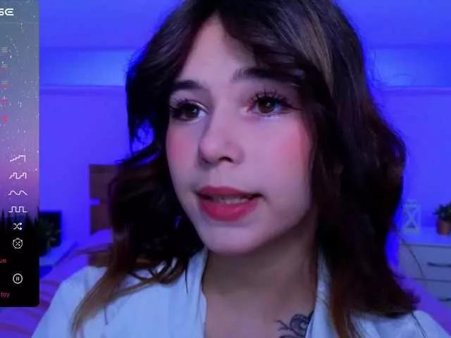 Offline CoralineJones on BongaCams