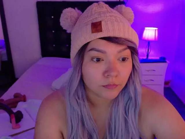 Offline Cuckold-lover on BongaCams