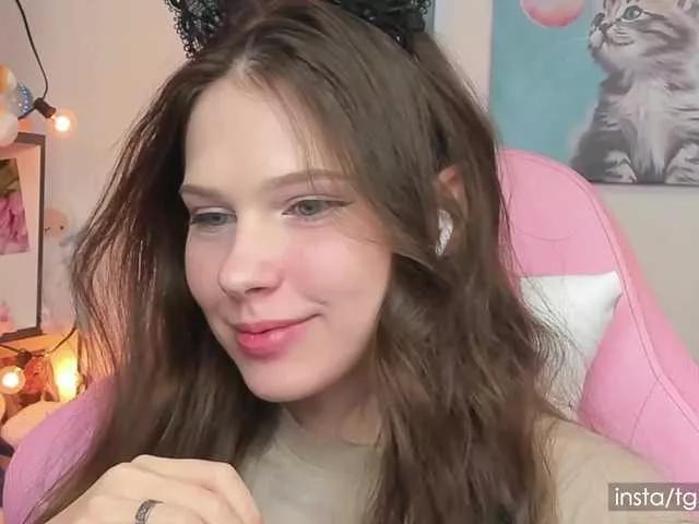 Offline Cuterori on BongaCams