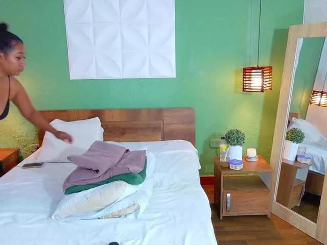 Offline DANAABROWN on BongaCams