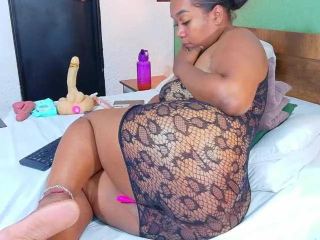 Offline DANAABROWN on BongaCams