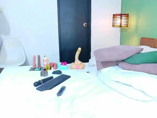 Offline DANAABROWN on BongaCams