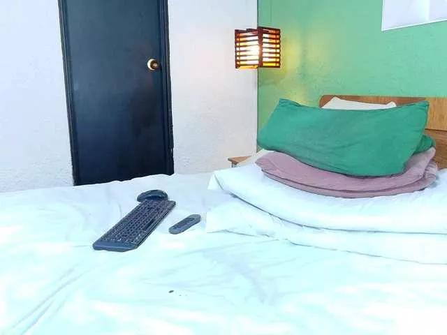 Offline DANAABROWN on BongaCams