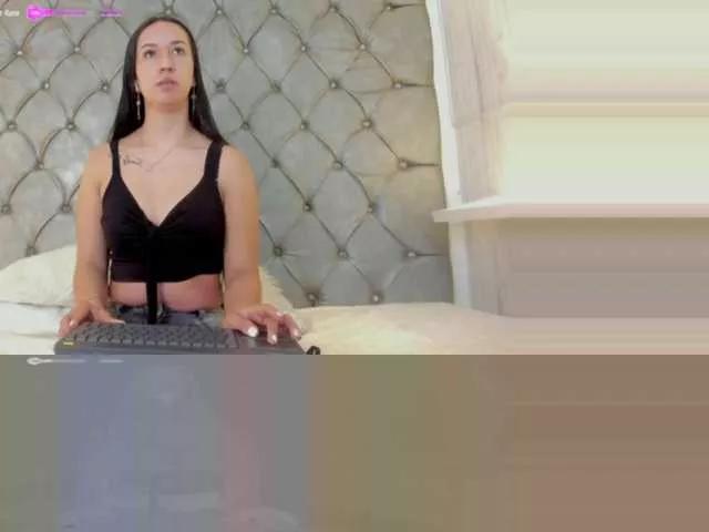 Offline danaylia on BongaCams