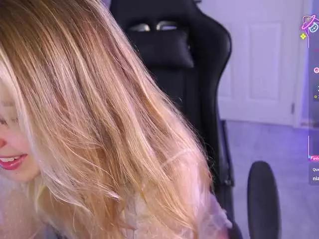 Offline DanikaDillan on BongaCams