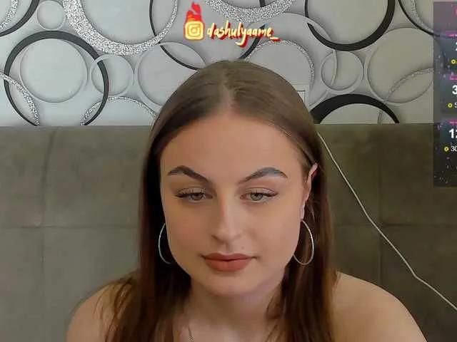 Freechat dashulyaaa on BongaCams