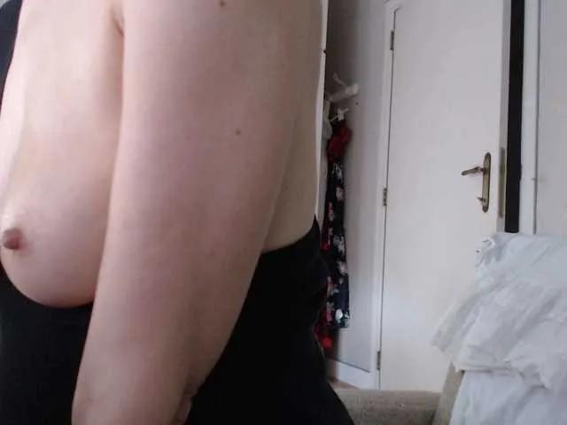 Offline deadivina on BongaCams