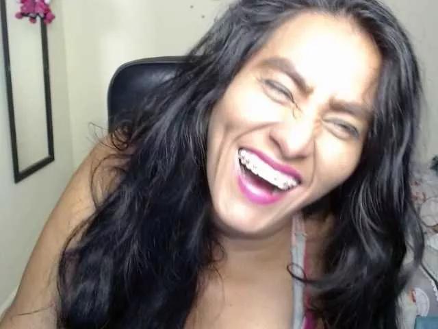 Offline Deboralo123 on BongaCams