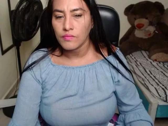 Offline Deboralo123 on BongaCams