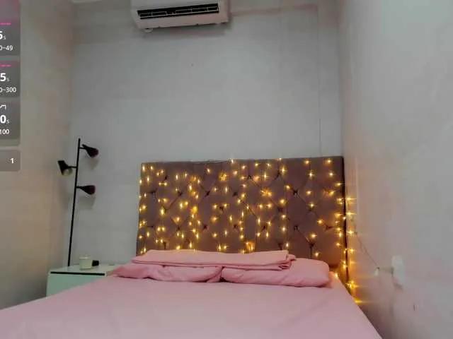 Offline deboraortiz on BongaCams