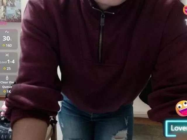 Freechat DestinyHills on BongaCams