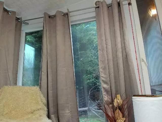 Offline diamondjo on BongaCams