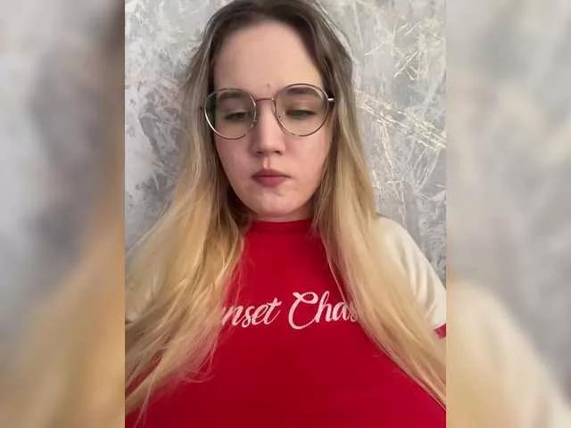 Offline Dream022 on BongaCams