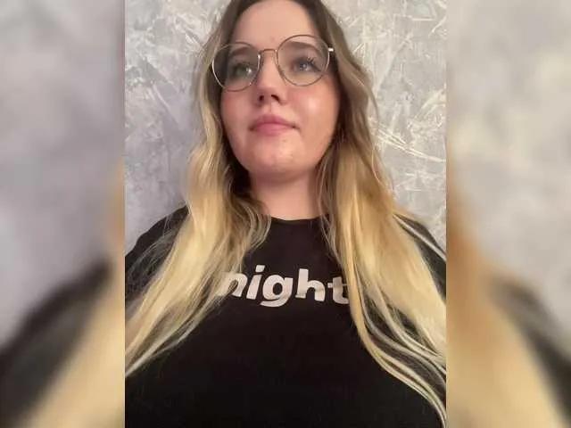 Offline Dream022 on BongaCams