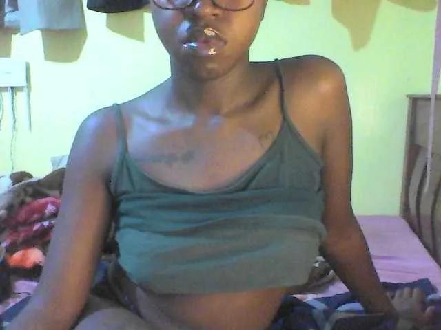 BongaCams Ebonymuse is Freechat Ebonymuse — Flirty conversations and generous tipping.