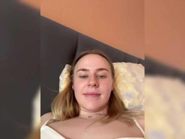elegantbabe on BongaCams 