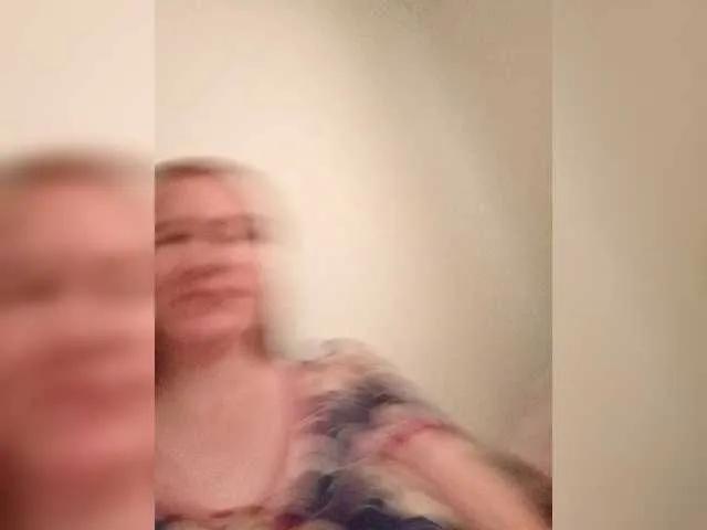 Elena565-1 on BongaCams 