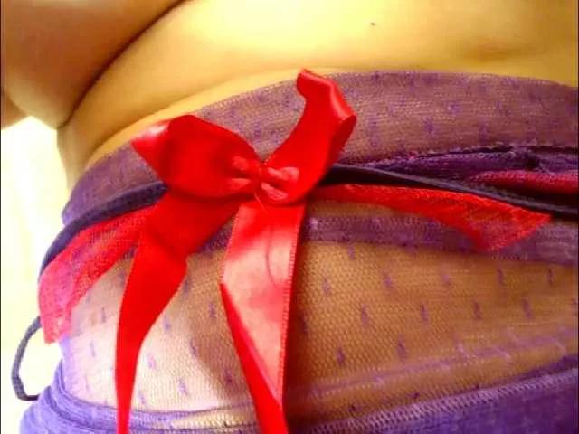 Offline Elena7564 on BongaCams