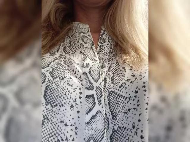 Offline Elisa-bet on BongaCams