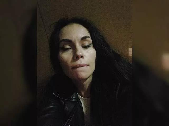 Offline ElisCat on BongaCams