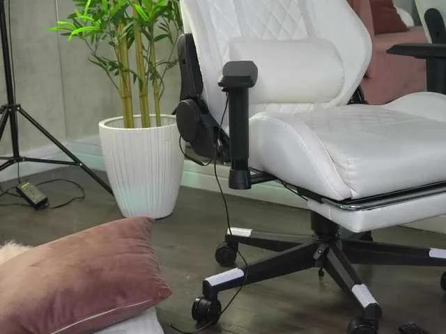 Offline ellacandy on BongaCams