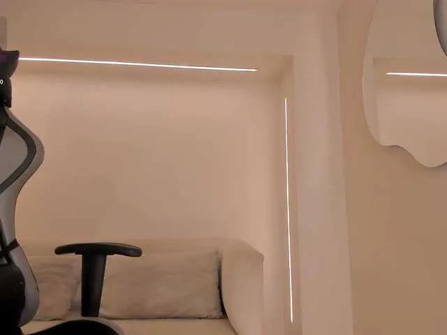 EllaClark on BongaCams 