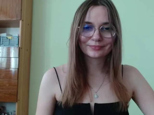 Offline Ellyxcute on BongaCams