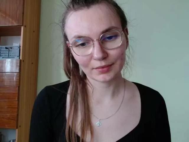 Offline Ellyxcute on BongaCams