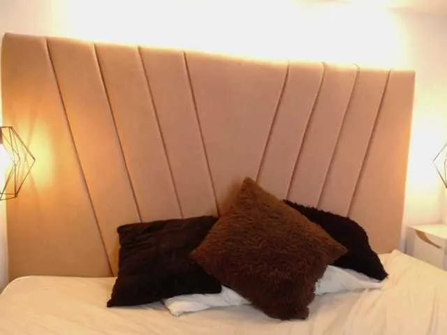 Offline Emilyvalencia on BongaCams