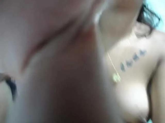 Offline Emilyvalencia on BongaCams