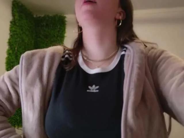 Freechat EmilyxJames on BongaCams