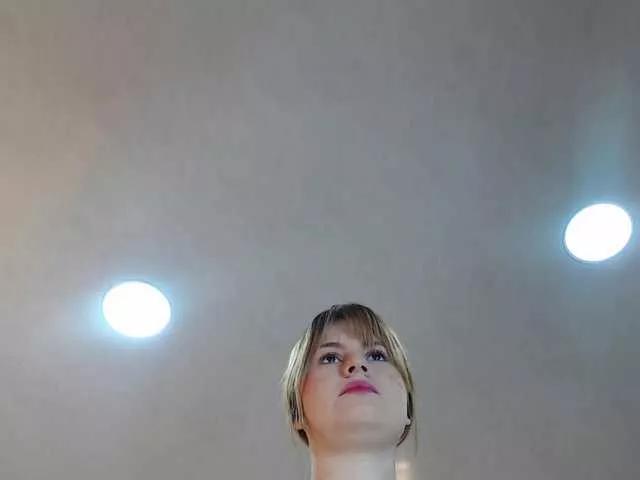 Freechat Emma-Blonde on BongaCams