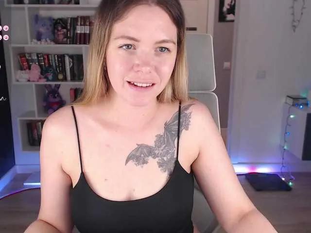 Offline EmmaBryan on BongaCams