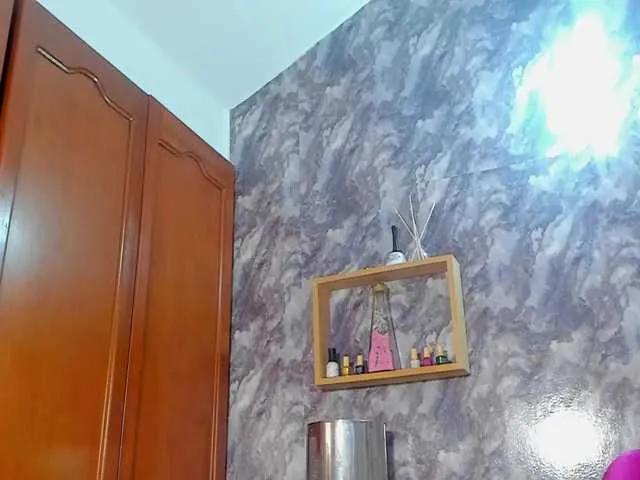 Offline EMMAPARIS on BongaCams