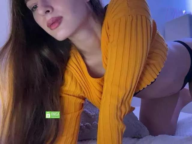 Freechat EmmSee on BongaCams