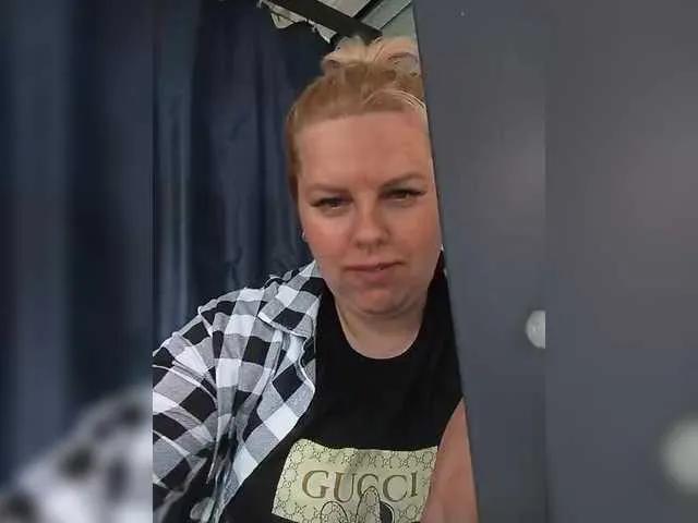 Freechat EVA2311 on BongaCams