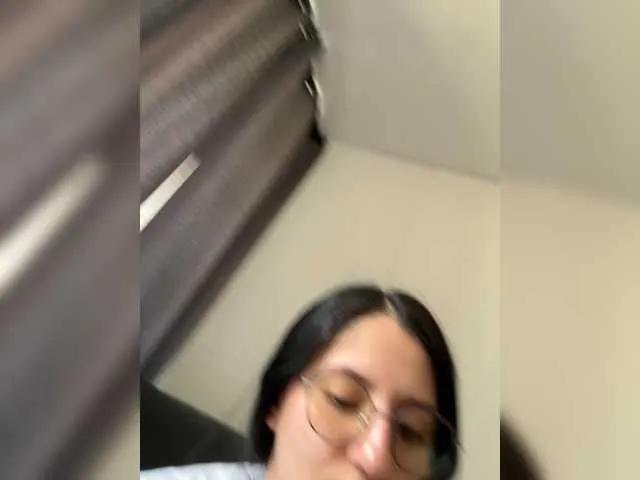 Offline EvanShell1 on BongaCams