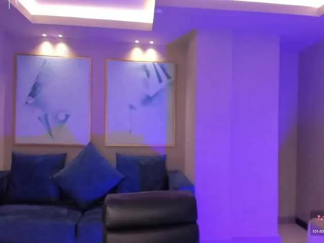 EveBenson on BongaCams 