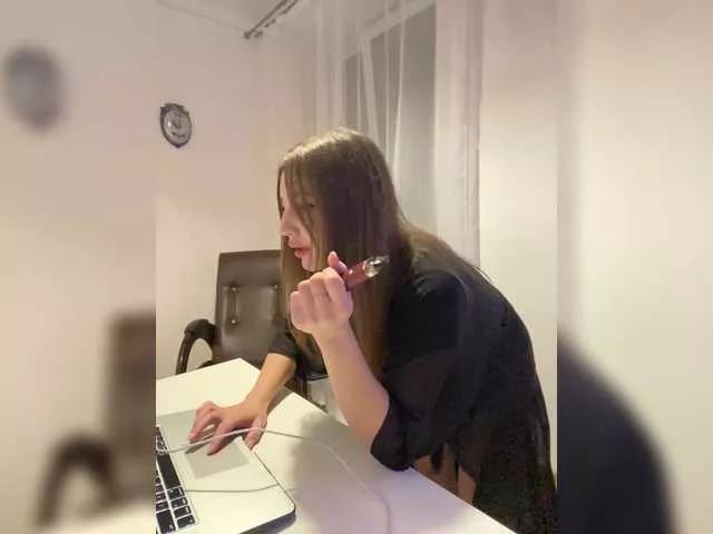 Offline Evelonelfi on BongaCams