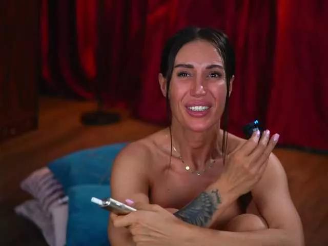 Offline EvelynEvyy on BongaCams