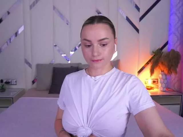Offline FloraGreys on BongaCams
