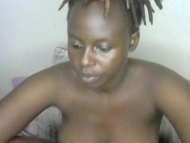 Freechat freakcurvy8 on BongaCams