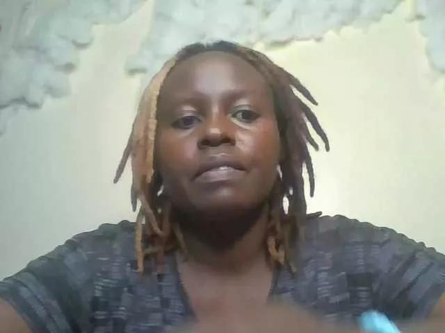 Freechat freakcurvy8 on BongaCams