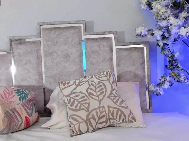 Offline GabyyJones on BongaCams