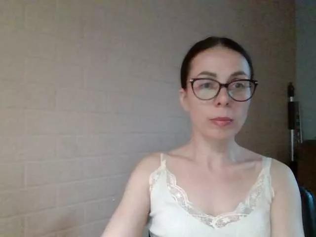 Freechat GentleSweet on BongaCams