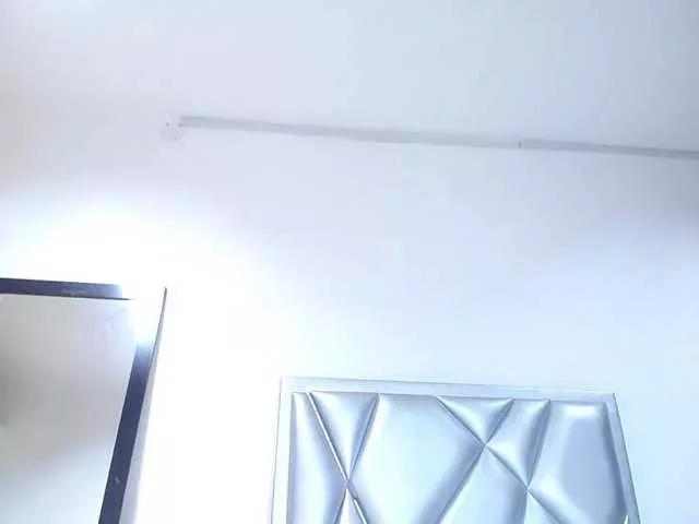 Offline goldenn-ass on BongaCams