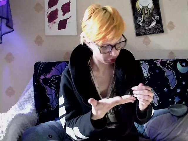 Offline HazeRaziel on BongaCams